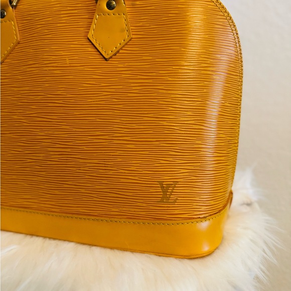 🔥NEGOTIABLE 🔥Louis Vuitton Yellow Epi Leather Satchel Alma Style - Picture 3 of 13
